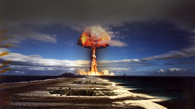 Переживет ли мир ядерный взрыв или уничтожение… Варшавы атомными боеголовками